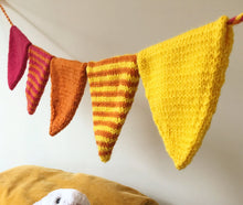 Bonny Bunting Knitting Kit